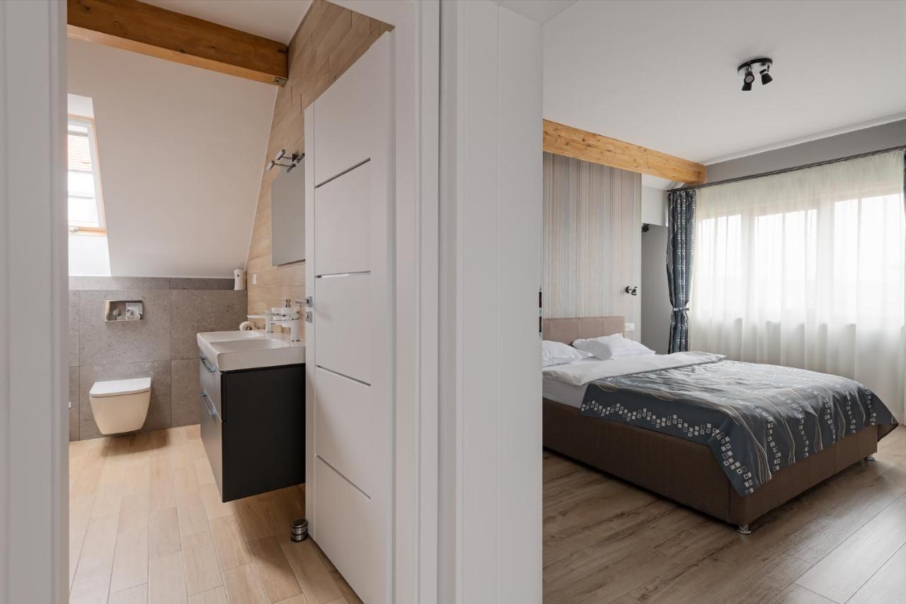 Discovery Aparthotel Cluj-Napoca Buitenkant foto